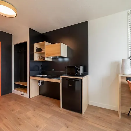 Hotel apartamentowy Cowool 3*
