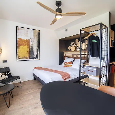 Cowool Hotel apartamentowy 3*