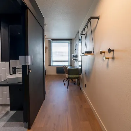 Cowool アパートホテル 3*