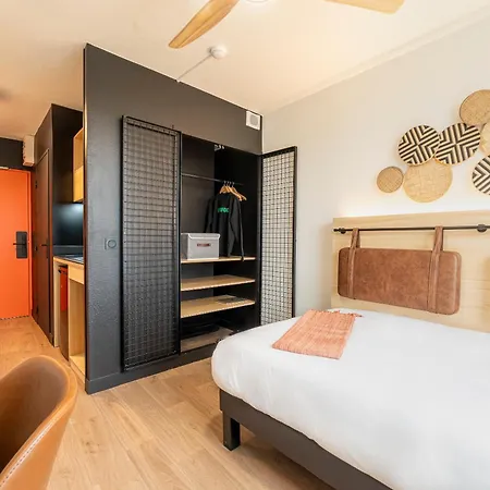 Cowool Lägenhetshotell 3*